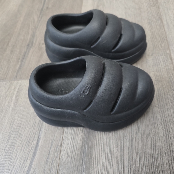 UGG Sport Yeah Clog Slides Black Baby Size 6T Unisex - Picture 3 of 6